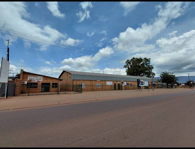 1,743M² BUSINESS FOR SALE IN MOKOPANE CENTRAL